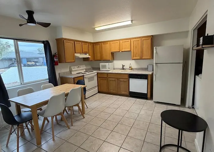 Spring Training Special Comfy 3 Bedroom Phoenix