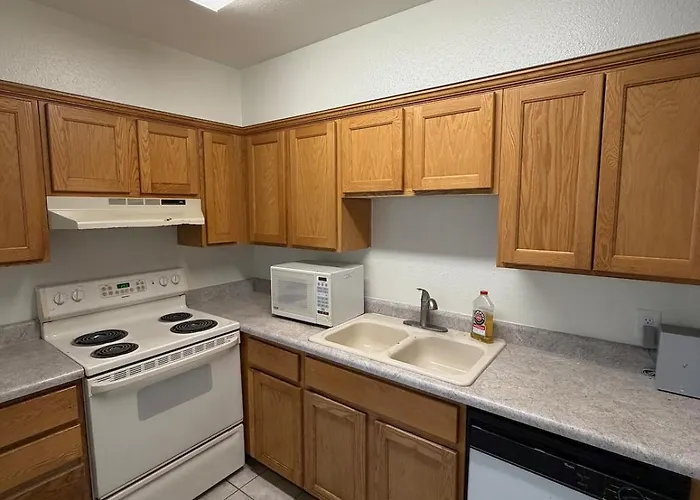 Spring Training Special Comfy 3 Bedroom Willa
