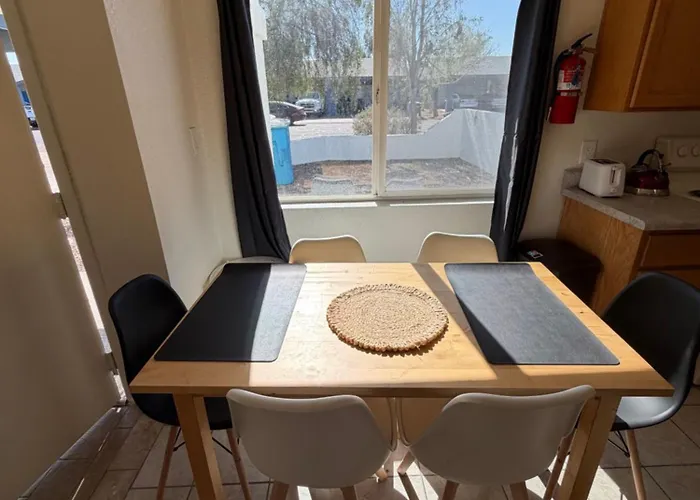 Spring Training Special Comfy 3 Bedroom *