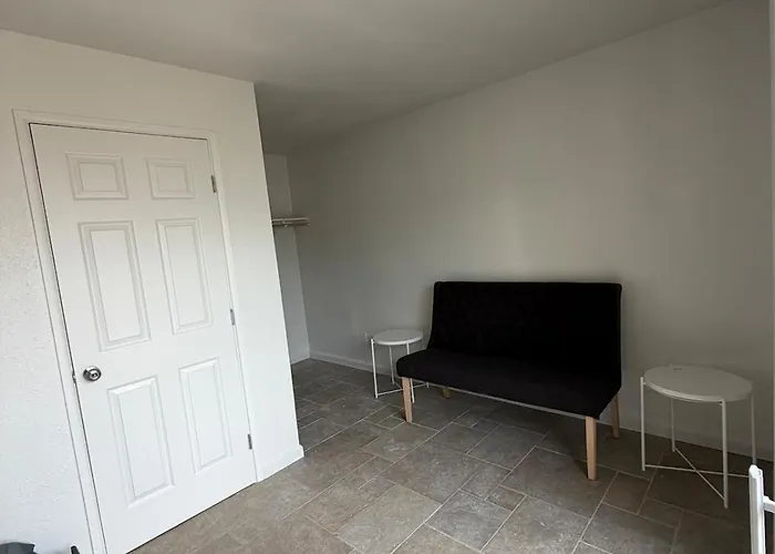 Willa Spring Training Special Comfy 3 Bedroom *