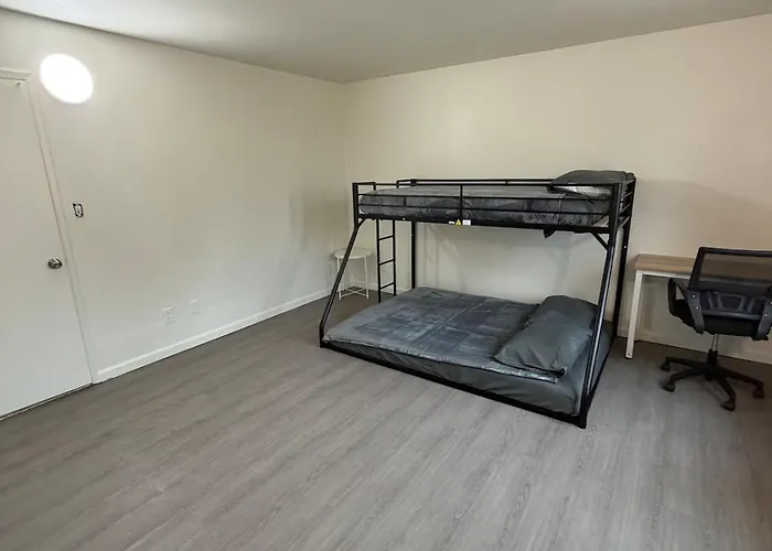 Willa Spring Training Special Comfy 3 Bedroom *