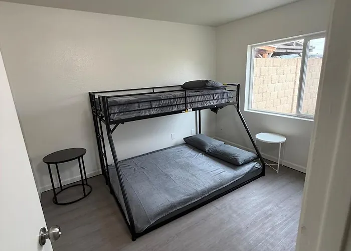 Spring Training Special Comfy 3 Bedroom