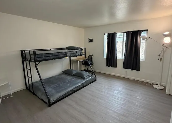 Spring Training Special Comfy 3 Bedroom Phoenix